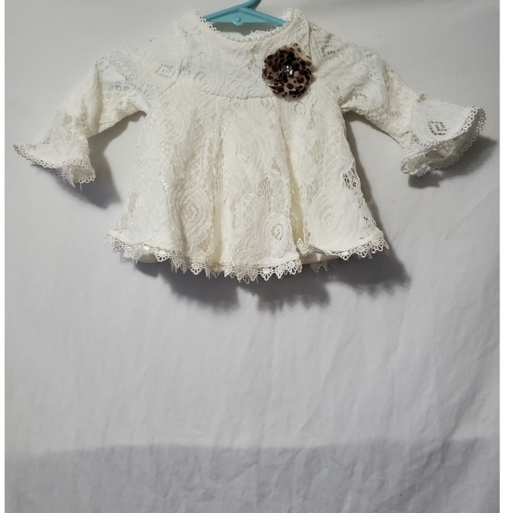 Girls' Ivory Lace Long-Sleeve Dress Top with Floral Accent